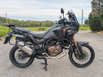 Africa Twin CRF 1100 Adventure Sports con optional