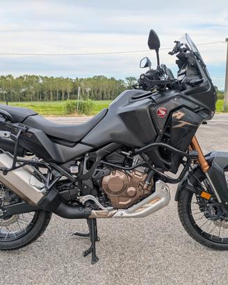 Africa Twin CRF 1100 Adventure Sports con optional