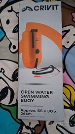 Boa da nuoto alto mare