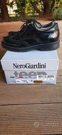 Scarpa Donna Nero Giardini  lacci e vernice