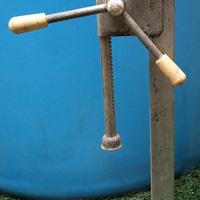 Robustissimo Turabottiglie a Colonna Tappi Corona