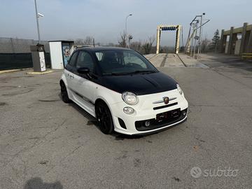 Abarth 500 1.4 Turbo T-Jet Custom