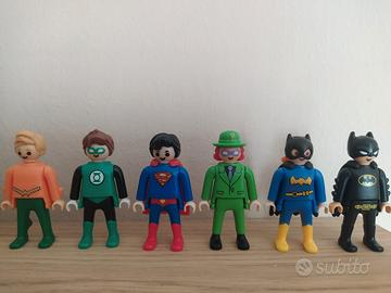 10 personaggi Playmobil DC 

