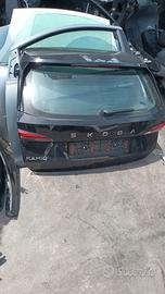 portellone Skoda Kamiq cofano paraurti stop post