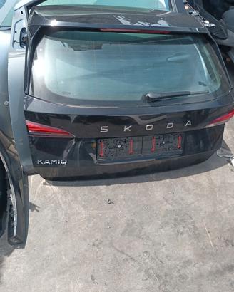 portellone Skoda Kamiq cofano paraurti stop post