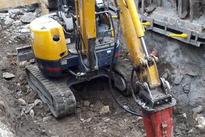 Mini escavatore 25 quintali -