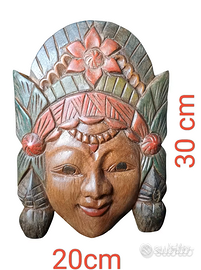Maschera decorativa da parete in legno pieno, inta