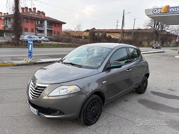 Lancia Ypsilon 0.9 TwinAir 85 CV 5 porte Metano Ec