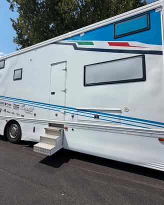 Motorhome e offina mobile Scania R114