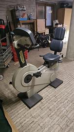 Bike orizzontale e Rotex (technogym)