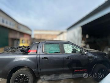 Ford Ranger Thunder 2.0 TDCi aut. 213 CV Wildtrak 