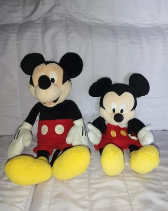 Topolino peluche set
Pupazzi di tutti i tipi!!