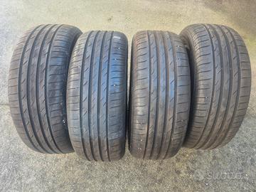 4 Gomme  205 / 55 / R 16. Estive 