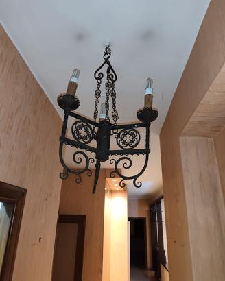 Lampadario in ferro battuto 3 luci