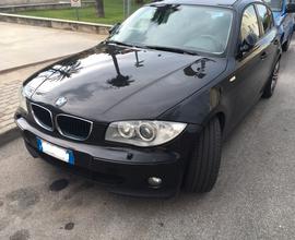 Bmw serie 1 118 d disel 5 porte nera xeno