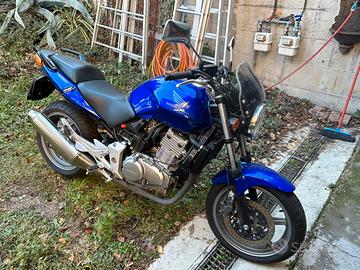 Honda cbf -anno 2007