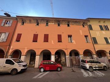 Immobile in asta di 132 m² con più di 5 locali a B