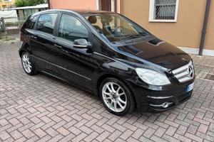 Mercedes-benz B 200 Cdi Adatta a Neopatentati