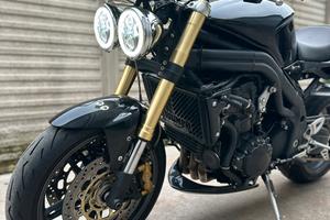 Triumph speed triple 1050