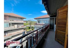 Quadrilocale e mezzo con mansarda San Nicolò (CT)