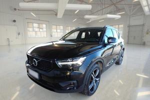 VOLVO XC40 T3 AUTOMATICO R-DESIGN SUV
