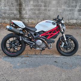 Ducati Monster 796
