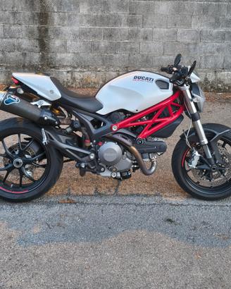Ducati Monster 796