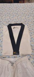 dobok per taekwondo wtf cinture nere