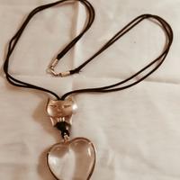 Collana con ciondolo metallo argentato e cristallo