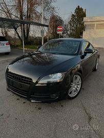 Audi tt 2.0 tfsi leggi descrizione