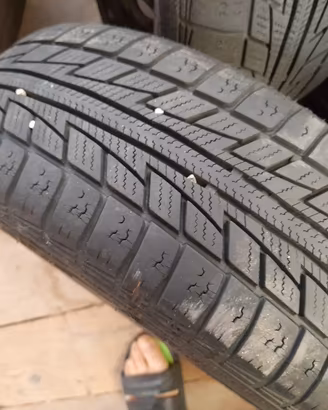 4 cerchioni hyundai I10 con gomma invernale
