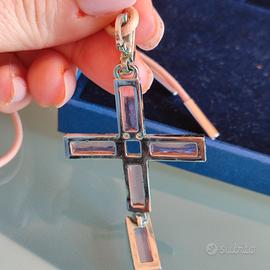 Croce rosa in Swarovski