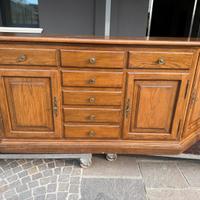 Credenza in legno massiccio