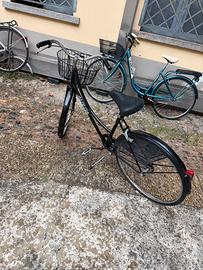 Bicicletta nera