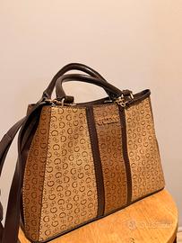 Borsa Guess - Marrone cin dettagli oro