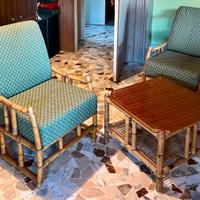 2 poltrone in bambù originali anni '70 + tavolino