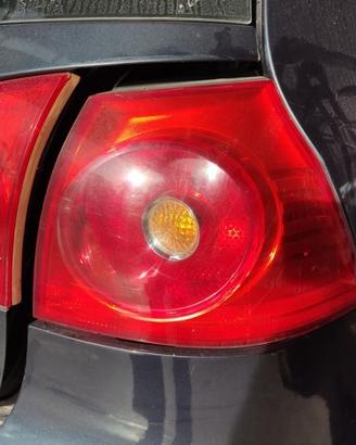Fanale posteriore destro VOLKSWAGEN GOLF 5 2004