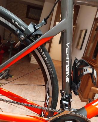 bici da corsa in Carbonio Toray