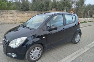 Opel Agila con sedile passeggero uscente
