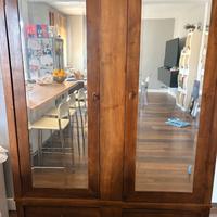 Armadio antico a due ante con specchi e cassetti –