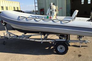 Gommone con motore Suzuki 4 tempi