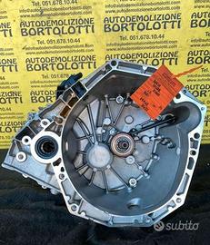 DACIA DUSTER cambio manuale usato K9KU8