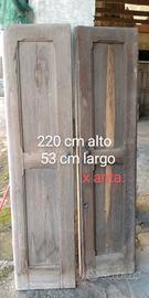Porte da esterno in legno.