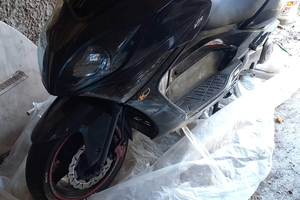 Xiciting Kymco 300 r