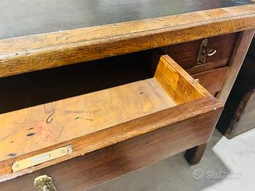Scrivania in legno