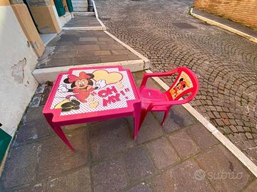 Tavolinetto con sedia serie "Minnie"