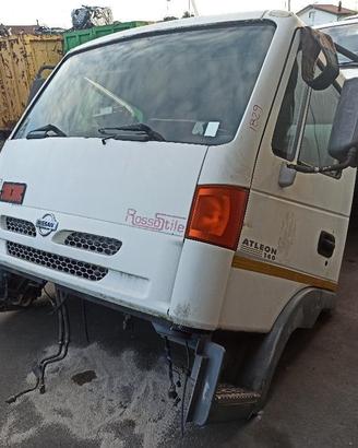 SCOCCA / CABINA NISSAN ATLEON «TK3» (2000)
