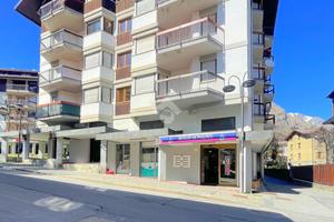 NEGOZIO A BARDONECCHIA