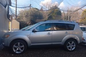 Mitsubishi Outlander 2.0 DI-D Instyle 7 posti