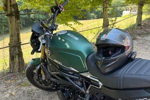 Benelli Leoncino 800